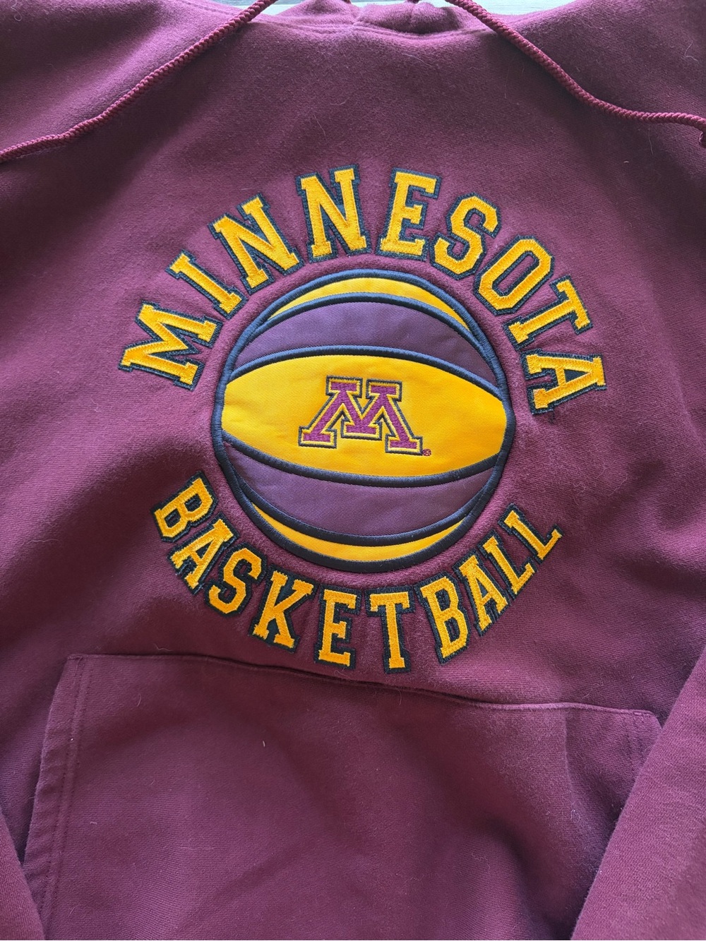 University of Minnesota Basketball Hoodie Maroon Embroidered Pullover - Picture 2 of 4